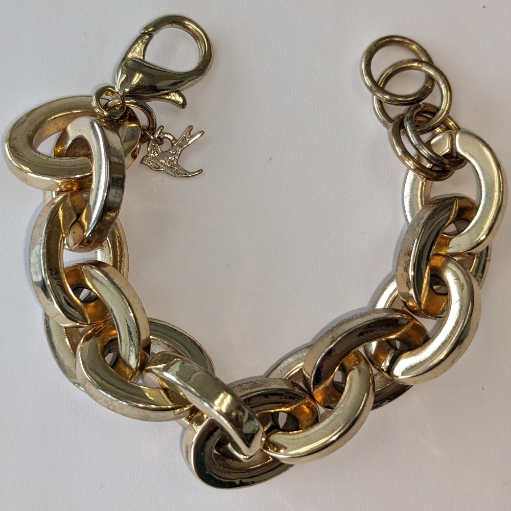 VTG CHUNKY GOLD TONE METAL BRACELET